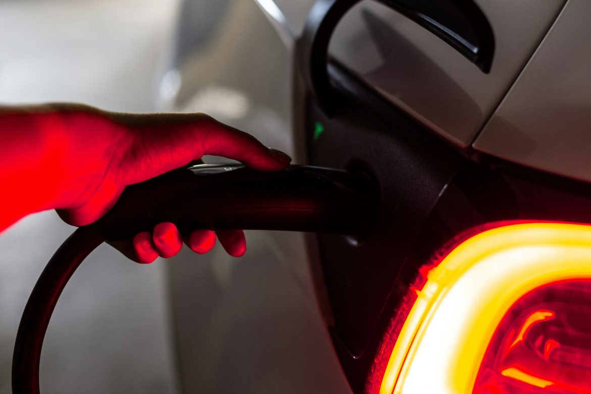 QuantumScape stock price has staged a strong comeback and formed a golden cross this year. QS surged to a high of $8.50 on Tuesday, its highest level since July last year. It has soared by over 140% from its lowest level this year, pushing its market capitalization to over $4.5 billion. This article explores why the QS stock has jumped this year, and why it faces major fundamental risks, including insider sales.Why QuantumScape stock is soaringQuantumScape is a technology company in the electric vehicle industry, where it is aiming to become a major battery supplier. Although it has not yet started mass production, it has secured a major partnership with PowerCo, Volkswagen’s battery division.QuantumScape’s primary business is the development of solid-state batteries, which some analysts believe will be the future of the industry. The batteries have a higher energy density than existing ones, charge faster, and have a longer lifespan. QuantumScape stock price has surged in the past few weeks after it announced a major milestone in the scale-up of its production capabilities and the successful integration of its advanced Cobra separator process into its baseline cell production. This was a major milestone because Cobra forms the foundation of its high-throughput, continuous-flow separator production. It also offers a 25x improvement in heat treatment and speed.QS stock has also jumped because of its <a href="https://s29.q4cdn.com/884415011/files/doc_financials/2025/q1/QS-Shareholder-Letter-Q1-2025.pdf">ongoing work</a> with its launch customer and has already shipped samples of its Raptor-powered battery. With the new breakthrough, analysts believe that it is in the final stages of mass production. The full-scale production of these cells will begin in between 2027 and 2028.The company is also working on installing higher-volume cell assembly equipment to match higher throughput of Cobra. It also inked a deal with Murata Manufacturing for its ceramics.Is it safe to buy QS stock?While QuantumScape stock has surged, there are several reasons why it remains a risky investment. First, the battery industry is evolving so fast, such that better technologies may come to the market before its commercialization efforts.For example, in China, BYD has announced a breakthrough in battery technology that can be charged in under five minutes. Similarly, CATL has announced similar breakthroughs, and more firms are expected to do the same, making the industry more competitive.Second, QuantumScape’s primary customer is the Volkswagen Group, one of the leading players in the automotive sector. VW has also become a big investor in QS. It is always risky for companies that depend on a single customer. For one, it is not guaranteed that VW will become a successful player in the electric vehicle industry. Also, the company may opt to use other batteries such as those made by CATL, since the two have a relationship. Third, it will take a long time for QuantumScape to become a profitable company. The most recent results showed that it had a net loss of over $114 million, a trend that will continue. QS ended the quarter with over $153 million in cash and equivalents and $706 million in marketable securities. This means that the company will likely need oto raise cash either in 2026 or in 2027. The other risk is that <a href="https://invezz.com/news/2024/08/28/quantumscapes-clo-sells-more-than-50000-of-shares/">insiders</a> have started <a href="https://www.barchart.com/stocks/quotes/QS/insider-trades">selling</a> their shares. Insiders have sold over 2.1 million shares in the last three months and 5.38 million in the last 12. QuantumScape share price forecastQS stock chart | Source: <a href="https://www.tradingview.com/symbols/NYSE-QS/">TradingView</a>The daily chart shows that the QS share price has gone through a short squeeze in the past few weeks. It moved above the upper side of the descending channel and has formed a golden cross. It has also become highly overbought. Therefore, while the stock may continue rising this week, there is a high chance that it will pull back and retest the support at $5.The post <a href="https://invezz.com/news/2025/07/09/quantumscape-stock-surges-but-the-risks-are-still-high/">QuantumScape stock surges, but the risks are still high</a> appeared first on <a href="https://invezz.com/">Invezz</a>